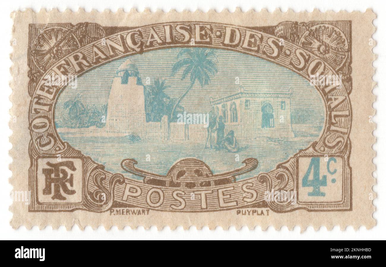 FRENCH SOMALI COAST DJIBOUTI - 1909: An 4 centimeі olive-grey and blue postage stamp depicting Tadjoura Mosque. Tadjoura is one of the oldest towns in Djibouti and the capital of the Tadjourah Region. The town evolved into an early Islamic center with the arrival of Muslims shortly after the Hijra. An important port for many centuries, it was ruled by a succession of polities, including the Ifat Sultanate, Adal Sultanate, the Ottoman Empire, France until Djibouti's independence in 1977. Lying on the Gulf of Tadjoura, it is home to a population of around 45,000 inhabitants Stock Photo