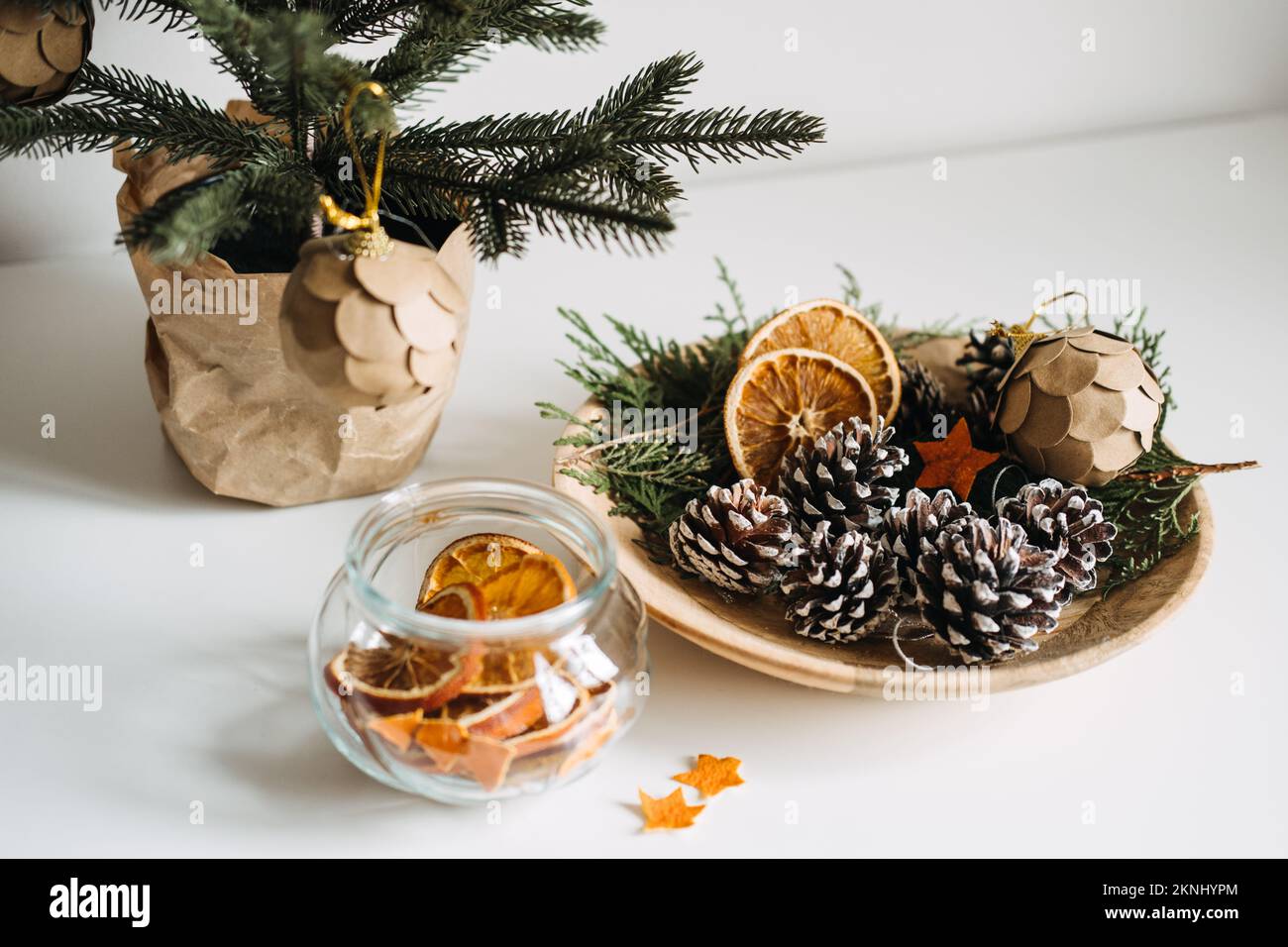 Natural Eco friendly Christmas Tree Decorations. Zero waste sustainable ...