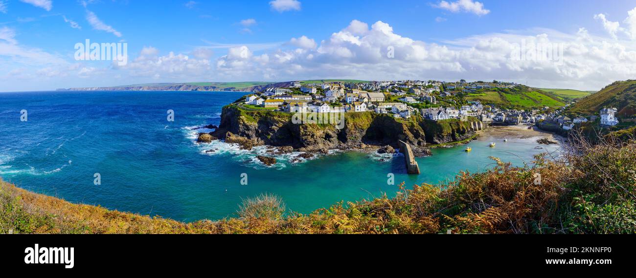 Panoramic view of the village, port and bay in Port Isaac, Cornwall, England, UK Stock Photo