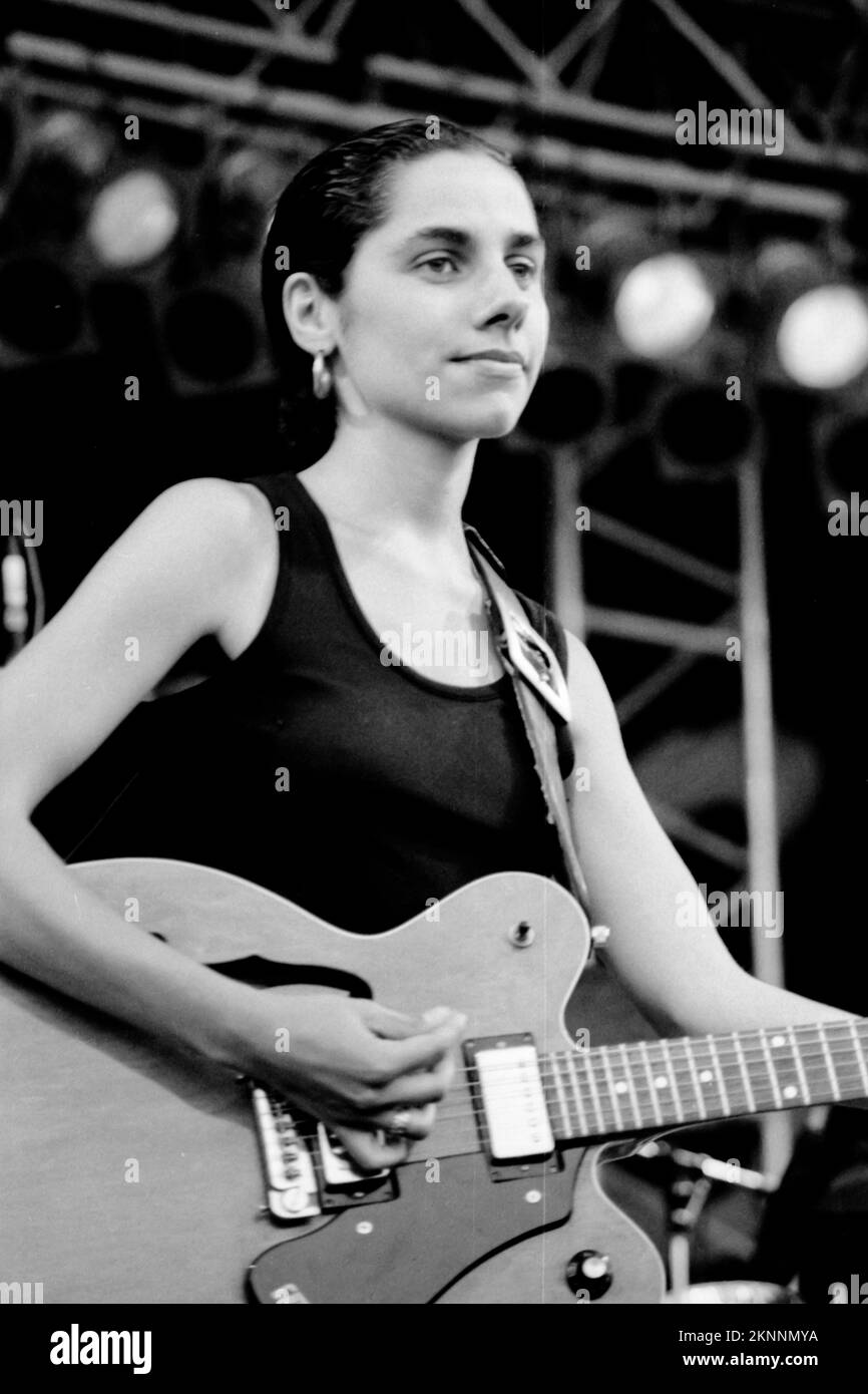 Pj harvey Black and White Stock Photos & Images Alamy