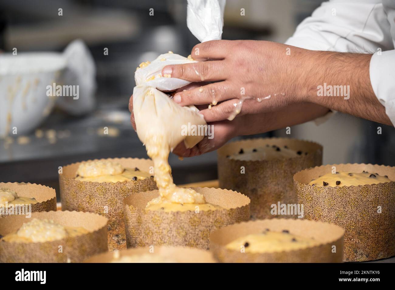 Piping bag hires stock photography and images Alamy