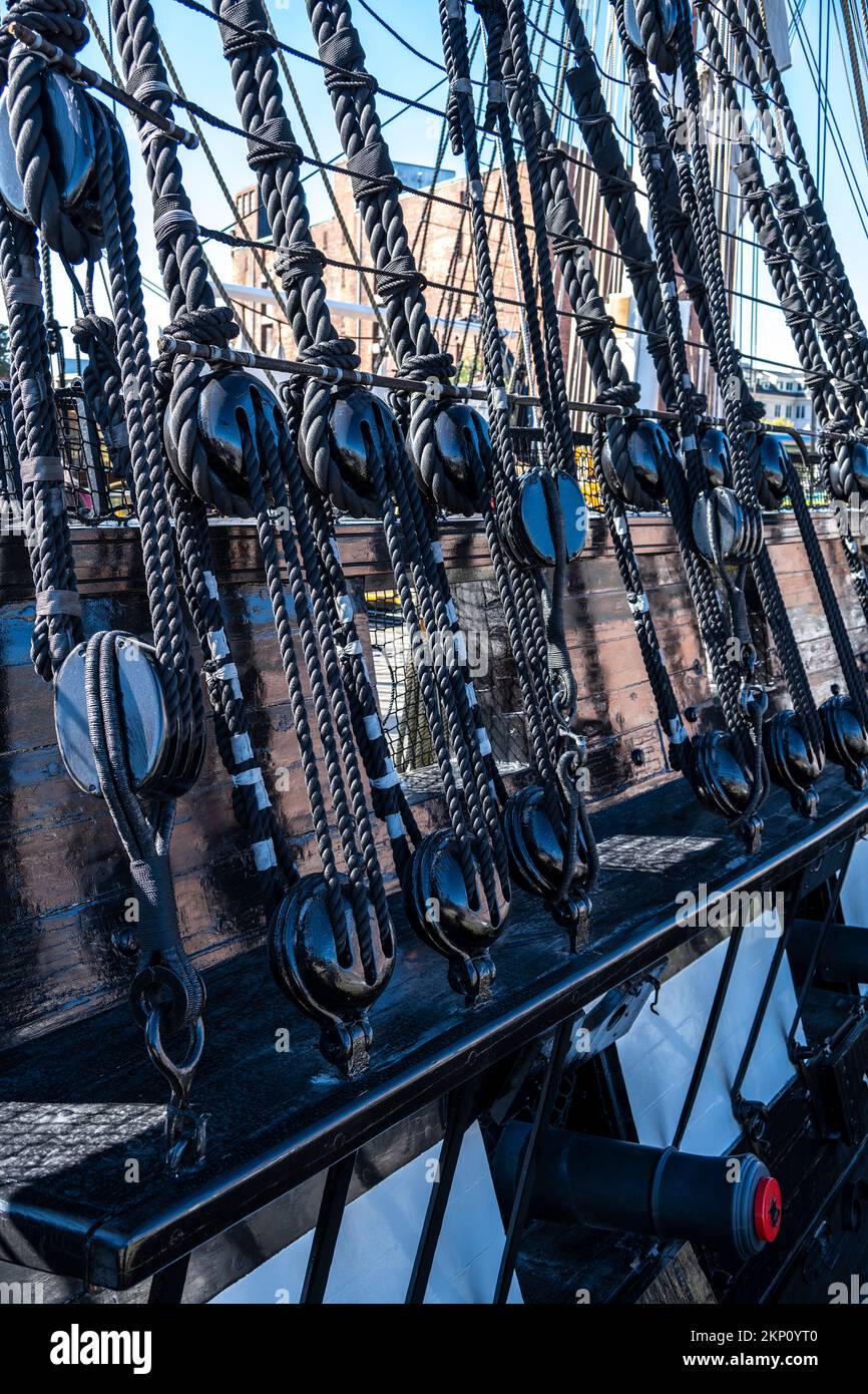 wooden pulley system on the USS Constitution Stock Photo Alamy
