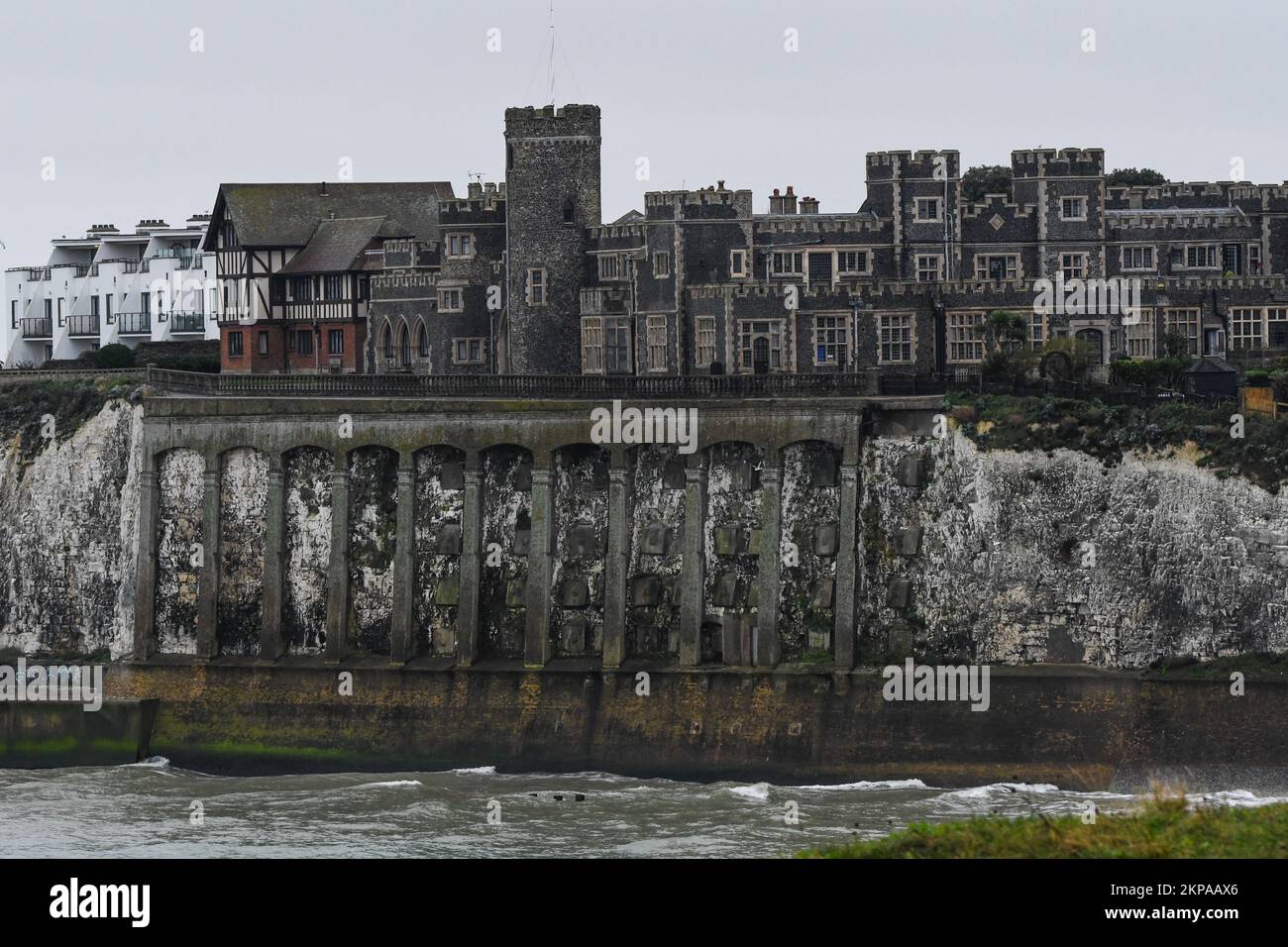 Kingsgate Bay, Kent Stock Photo - Alamy