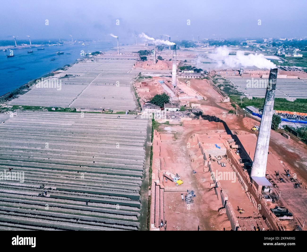 Dhaka, Dhaka, Bangladesh. 28th Nov, 2022. Bangladesh goes through