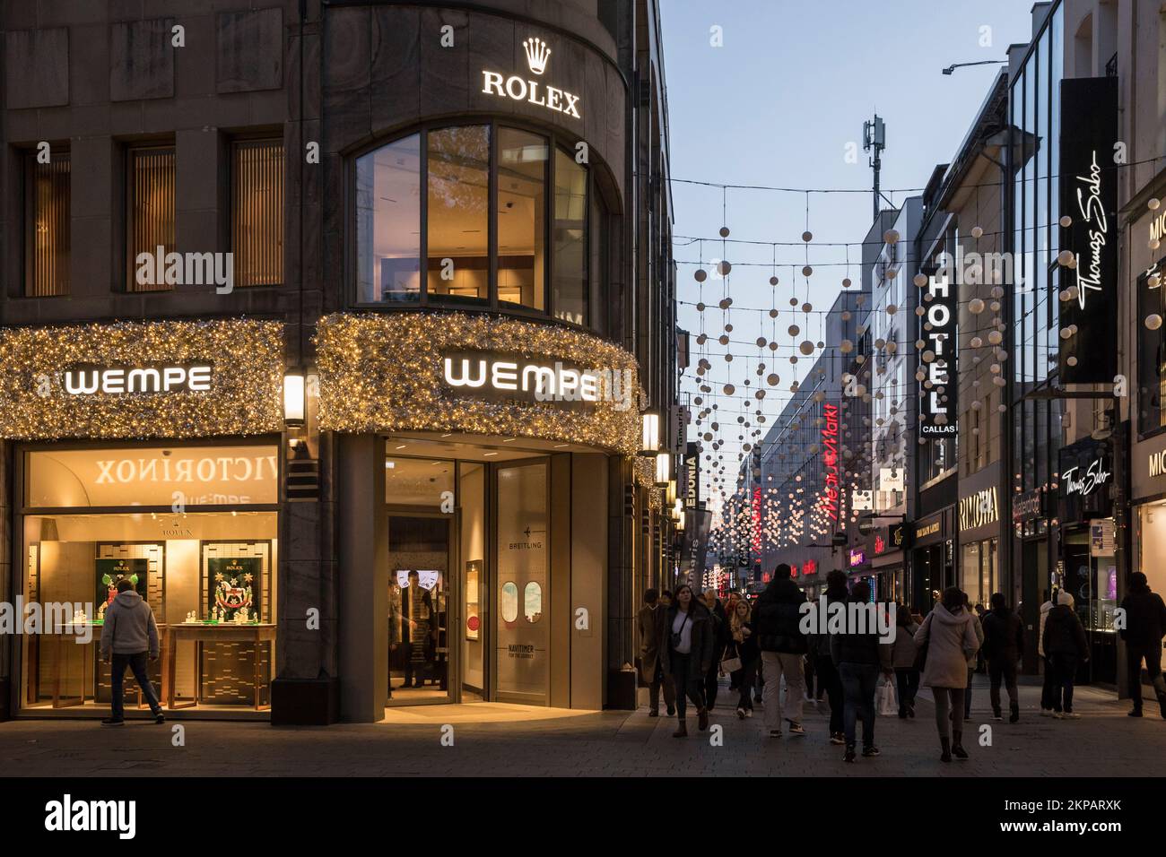 jeweler's shop Wempe on shopping street Hohe Stasse / Am Hof, Cologne, Germany. Juwelier Wempe auf der Einkaufsstrasse Hohe Strasse / Am Hof, Koeln, D Stock Photo