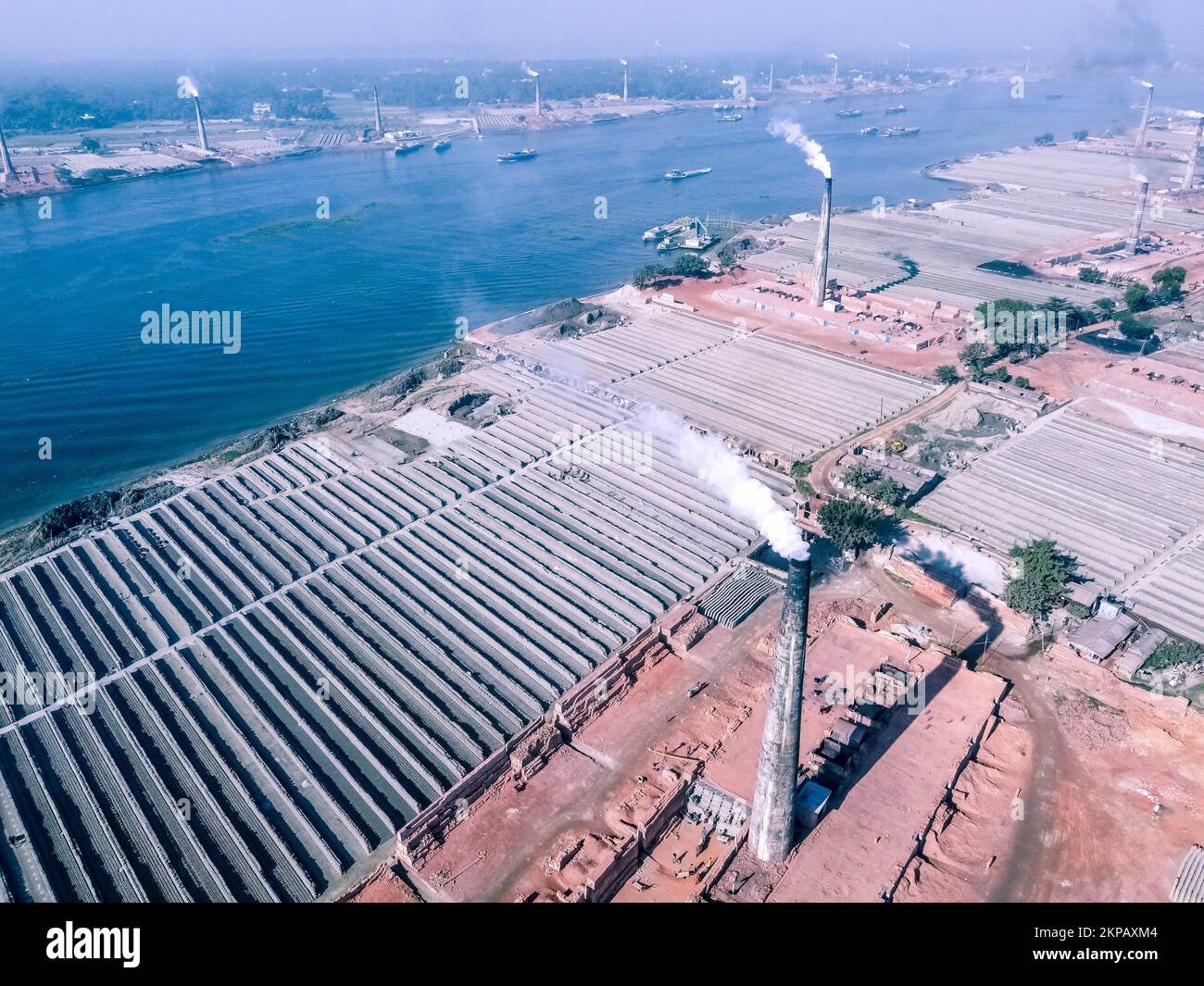 Dhaka, Dhaka, Bangladesh. 28th Nov, 2022. Bangladesh goes through