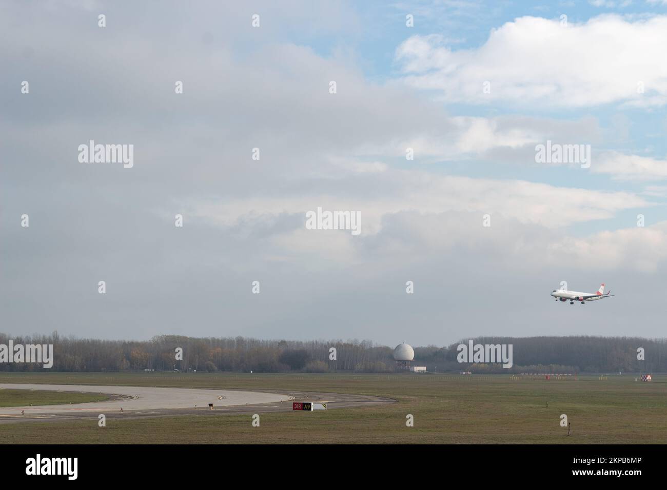 Airplane sky clouds hi-res stock photography and images - Alamy