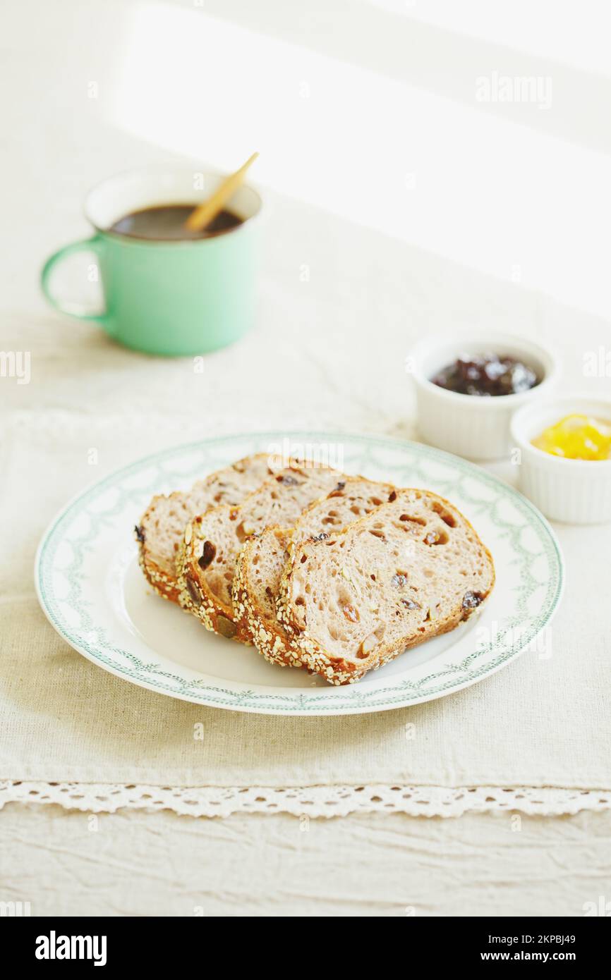 Sliced whole grain bread Stock Photo - Alamy