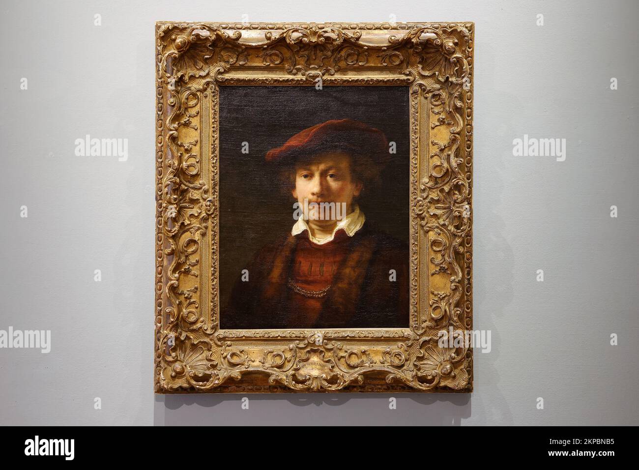 The Hague, Netherlands. 28th Nov, 2022. THE HAGUE - A self-portrait by Rembrandt in The Hague's Escher in Het Paleis, where it already had a place between 1850 and 1894 when Prince Hendrik lived there. ANP BAS CZERWINSKI netherlands out - belgium out Credit: ANP/Alamy Live News Stock Photo