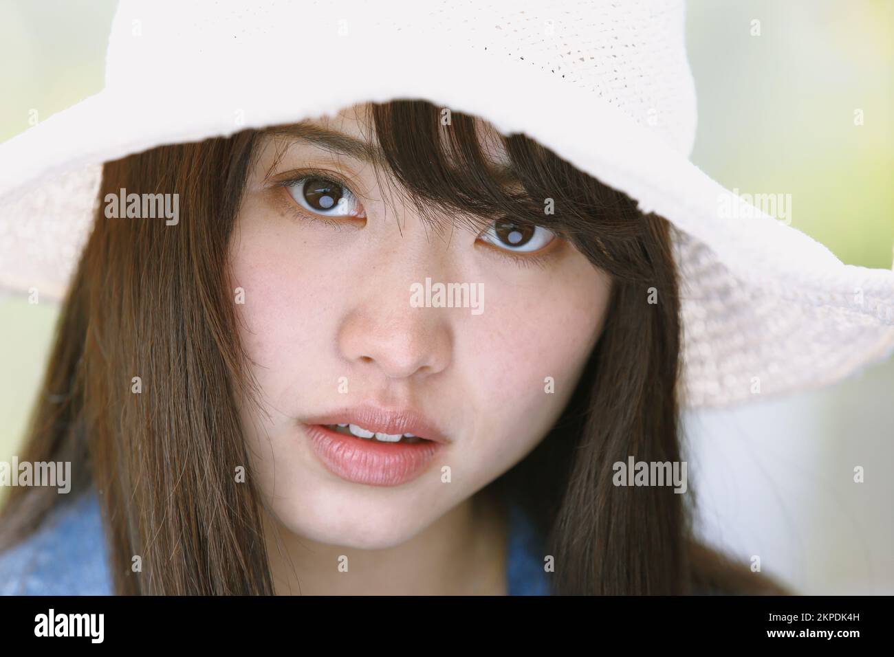 Portrait of a young Japanese woman Stock Photo Alamy