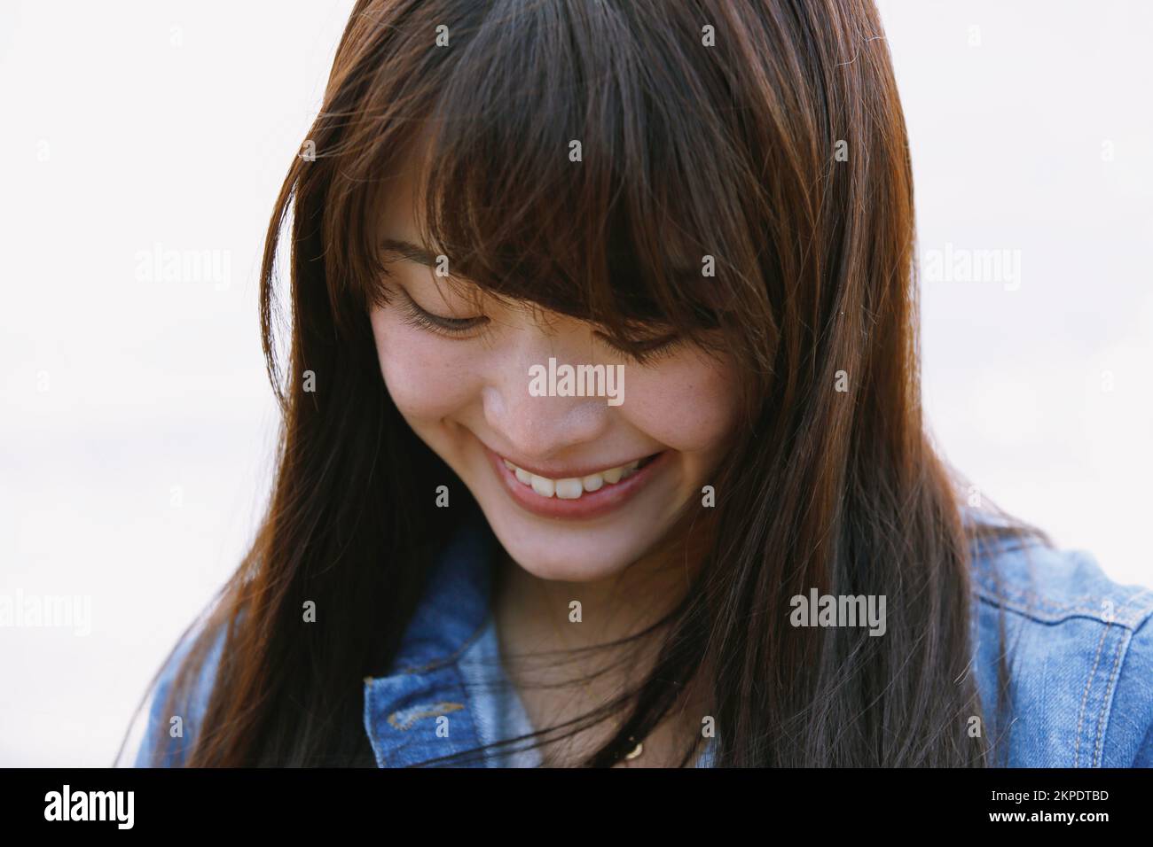 Shy young japanese woman hi-res stock photography and images - Alamy