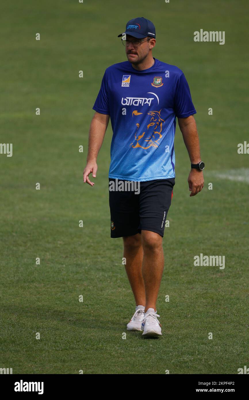 Daniel Vettori Bangladesh spine bowling coach along spinners at Shere