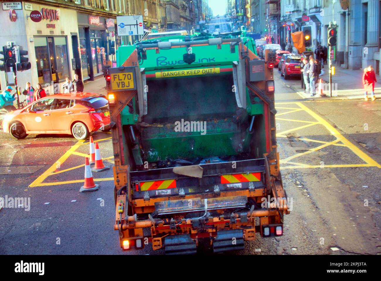 Dustbin lorry uk hires stock photography and images Alamy
