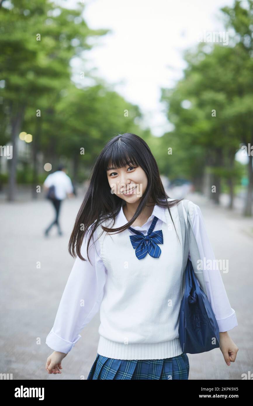 smiling-japanese-high-school-girl-stock-photo-alamy