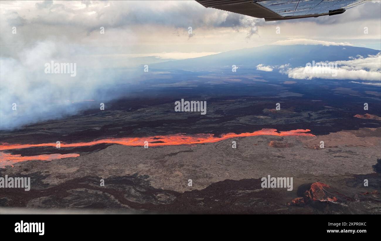 Mauna loa volcano eruption 1984 hires stock photography and images Alamy