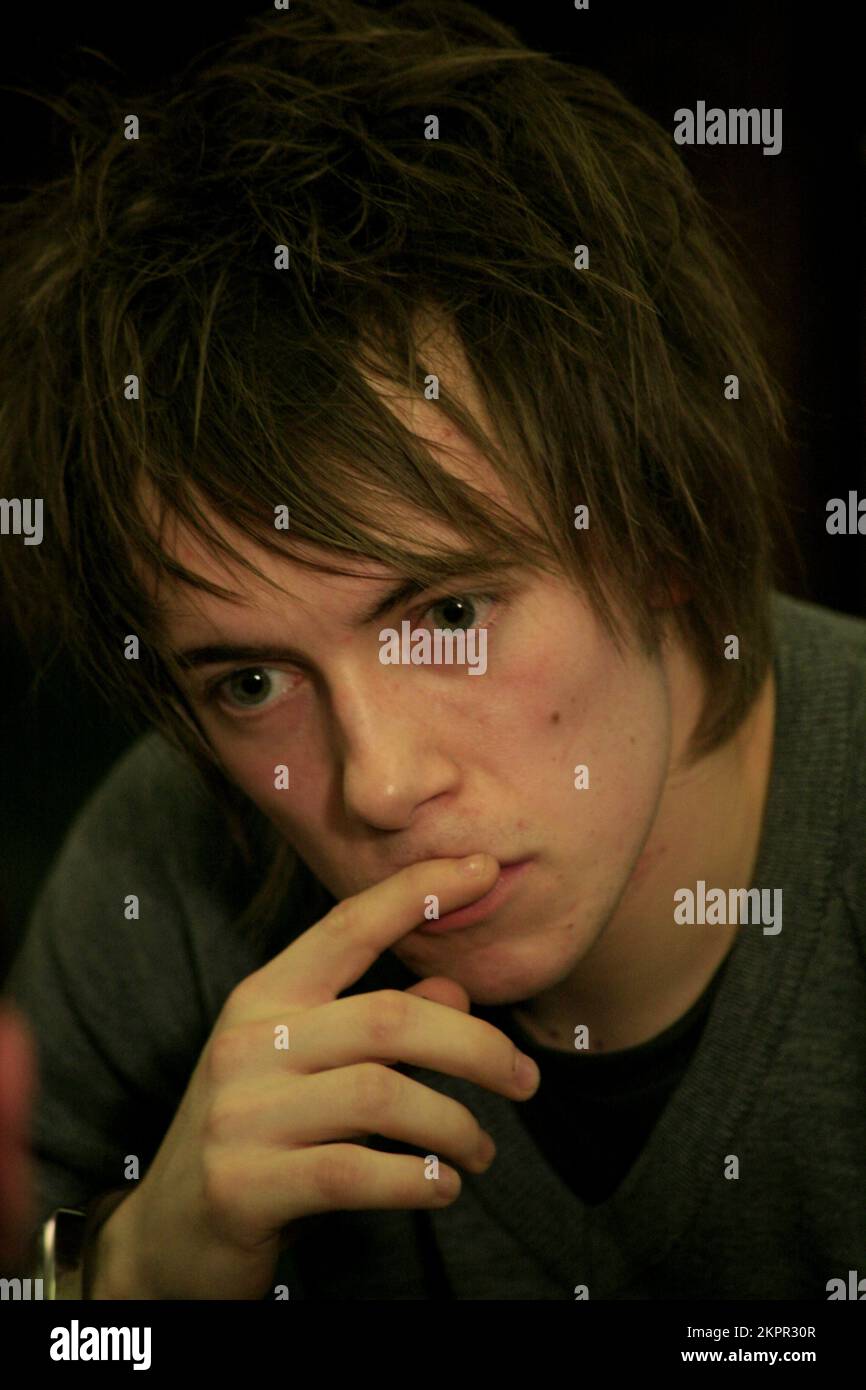 ALEX PENNIE, THE AUTOMATIC, 2006: Alex Pennie, vocalist and keyboard ...