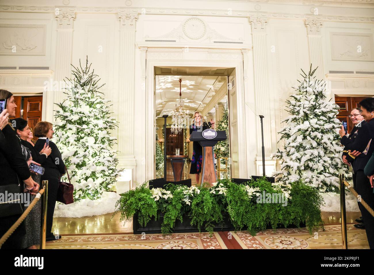 https://c8.alamy.com/comp/2KPRJF1/washington-united-states-28th-nov-2022-first-lady-jill-biden-speaks-to-leadership-of-the-national-guard-and-volunteers-as-she-unveils-the-white-house-2022-holiday-decorations-at-the-white-house-on-monday-november-28-2022-photo-by-jemal-countessupi-credit-upialamy-live-news-2KPRJF1.jpg