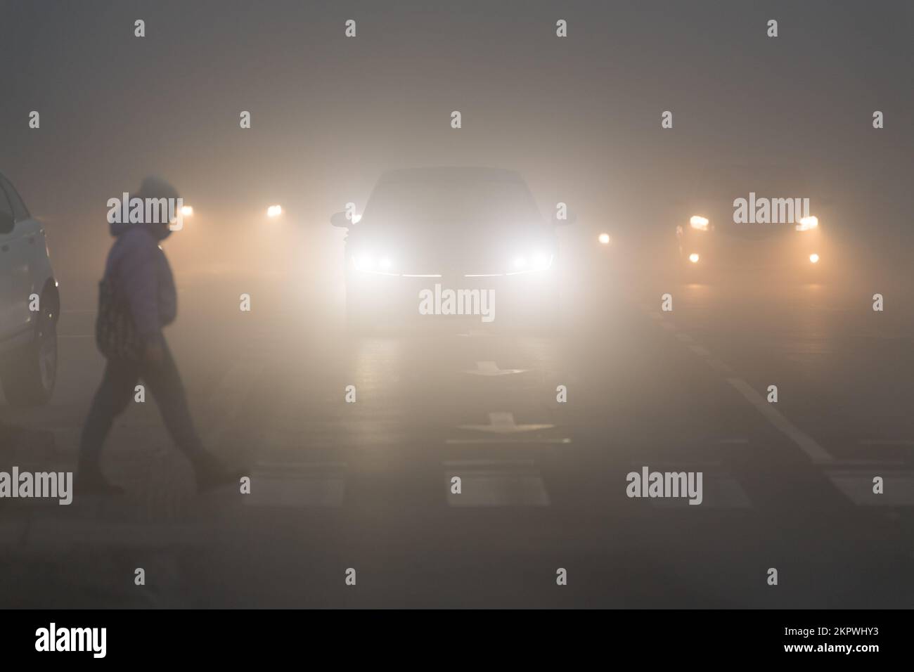 Gdansk, Poland. 28th November 2022. Foggy day © Wojciech Strozyk / Alamy Live News Stock Photo