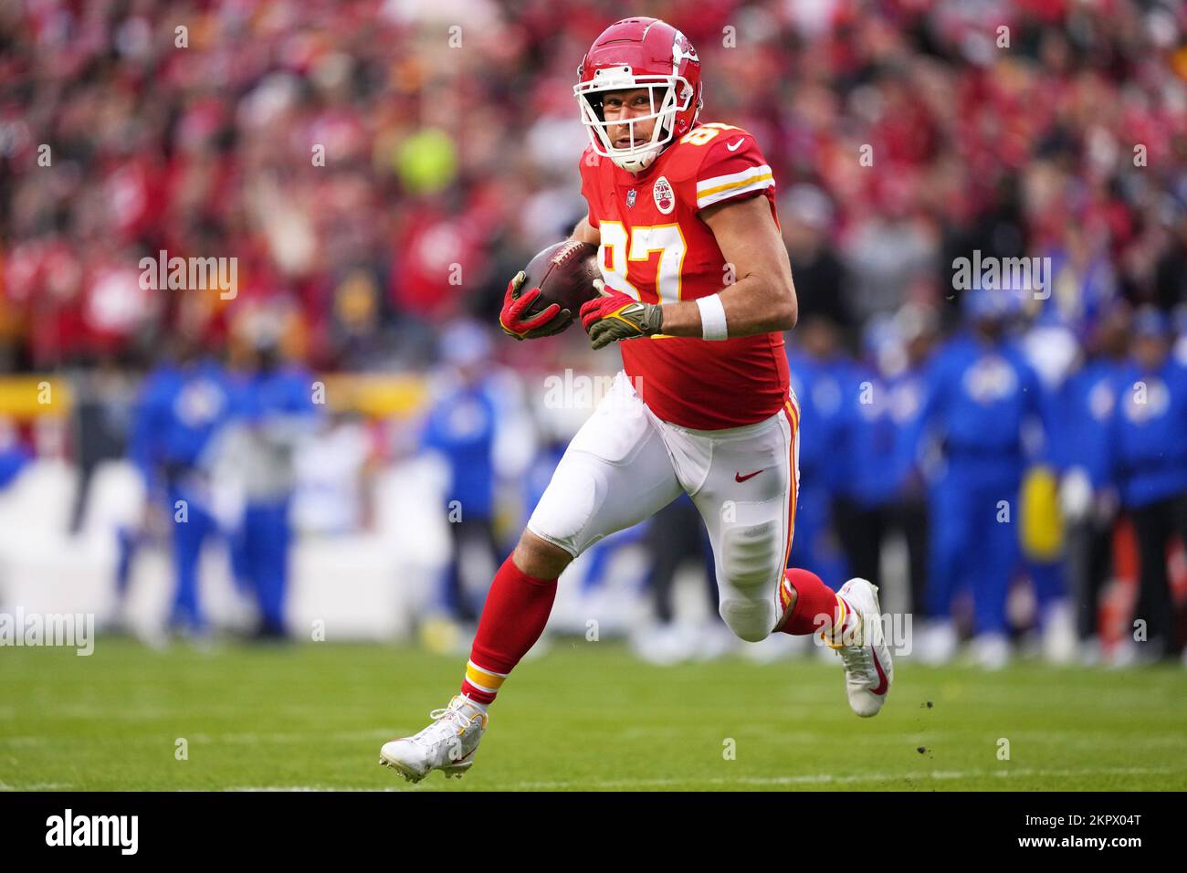 nov-27-2022-kansas-city-chiefs-tight-end-travis-kelce-87-runs-for-a