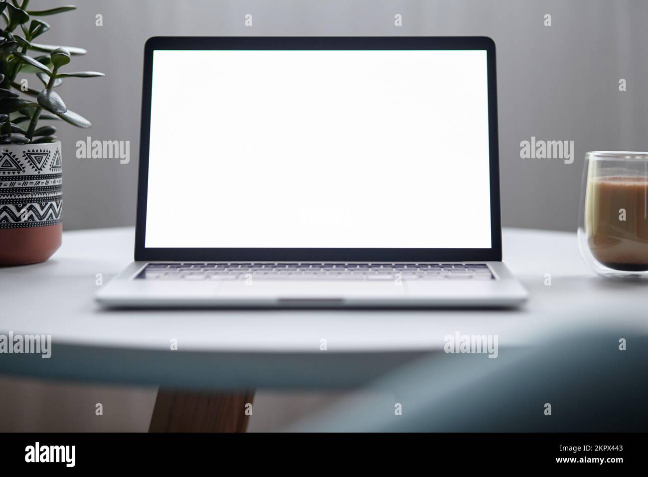 Laptop close up computer screen hi-res stock photography and images - Alamy