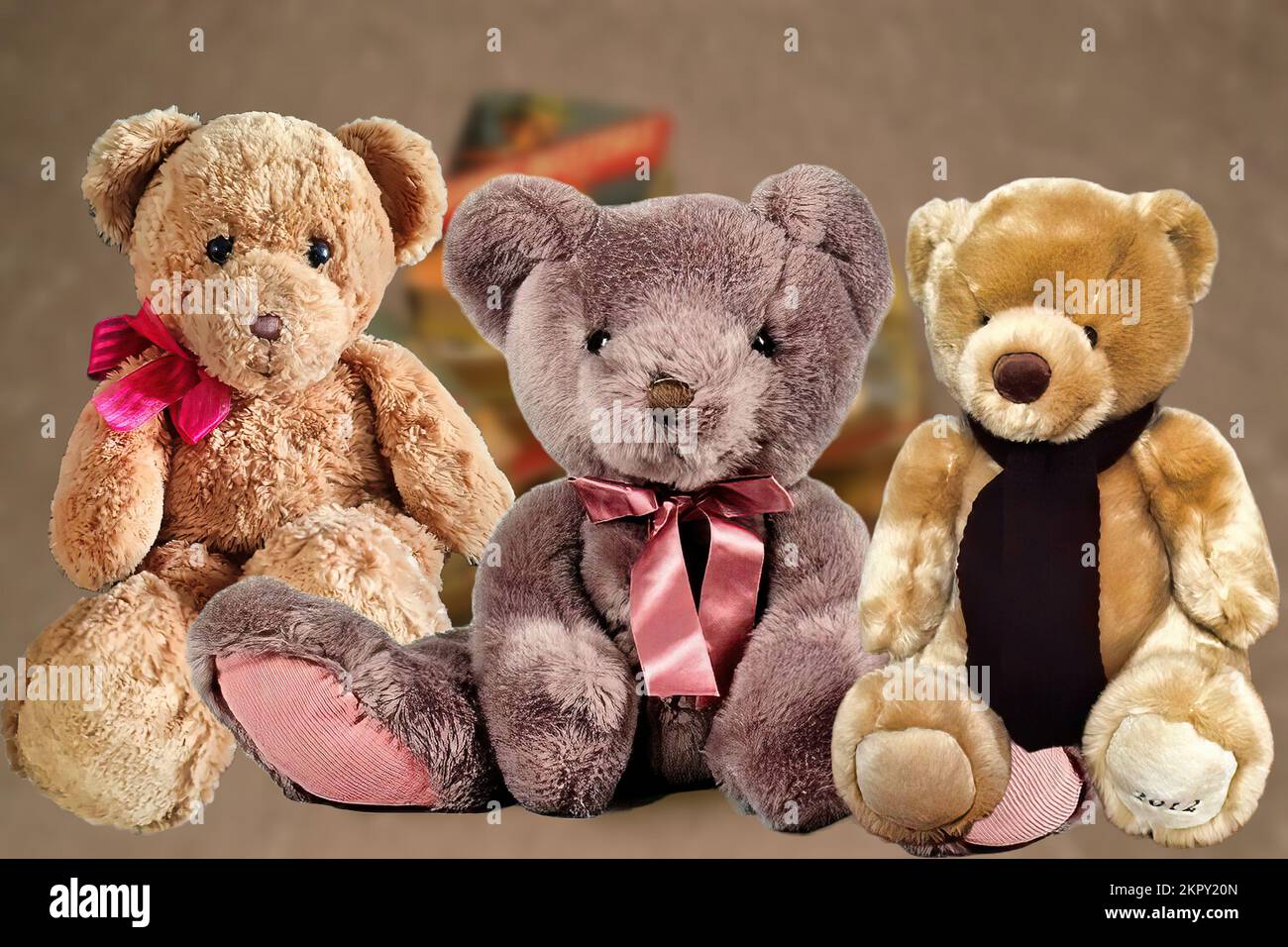 Many Soft plush fluffy toys (teddy bears Stock Photo Alamy