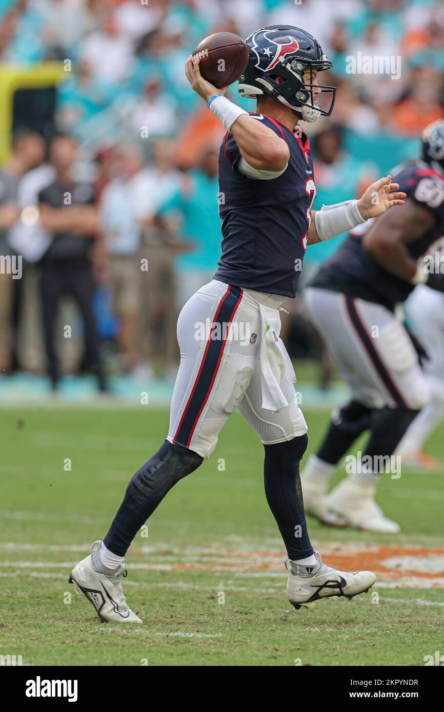 Miami. FL USA; Houston Texans quarterback Kyle Allen (3) drops