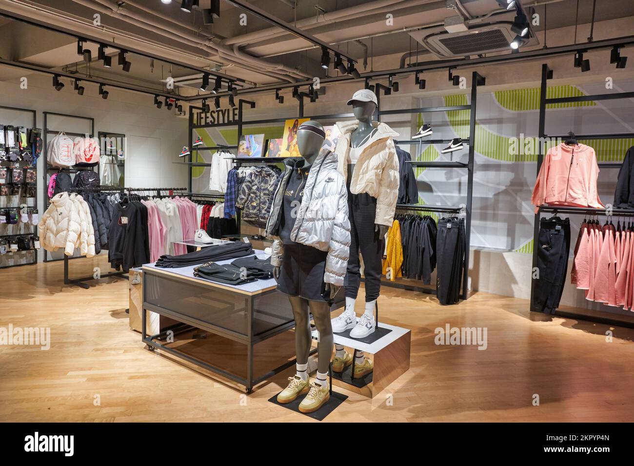 Nike store hi-res stock photography and images - Page 9 - Alamy