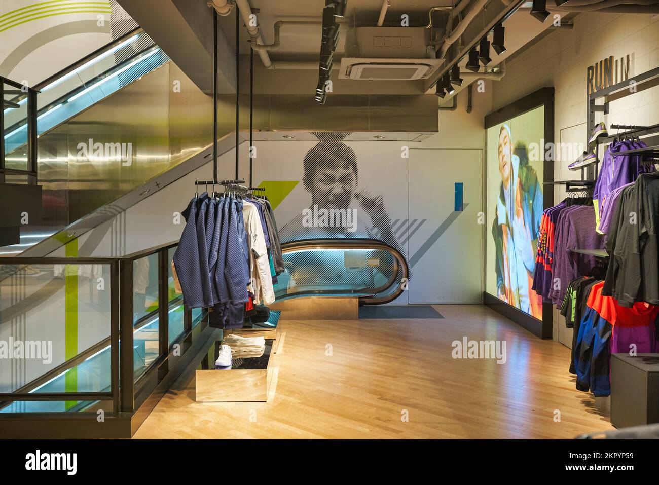 Sports store shop interior hi-res stock photography and images - Page 27 -  Alamy