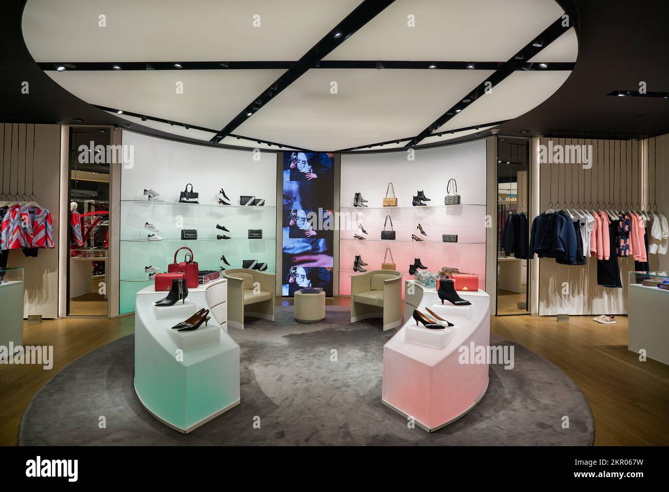 Giorgio armani outlet store in hi-res stock photography and images - Alamy