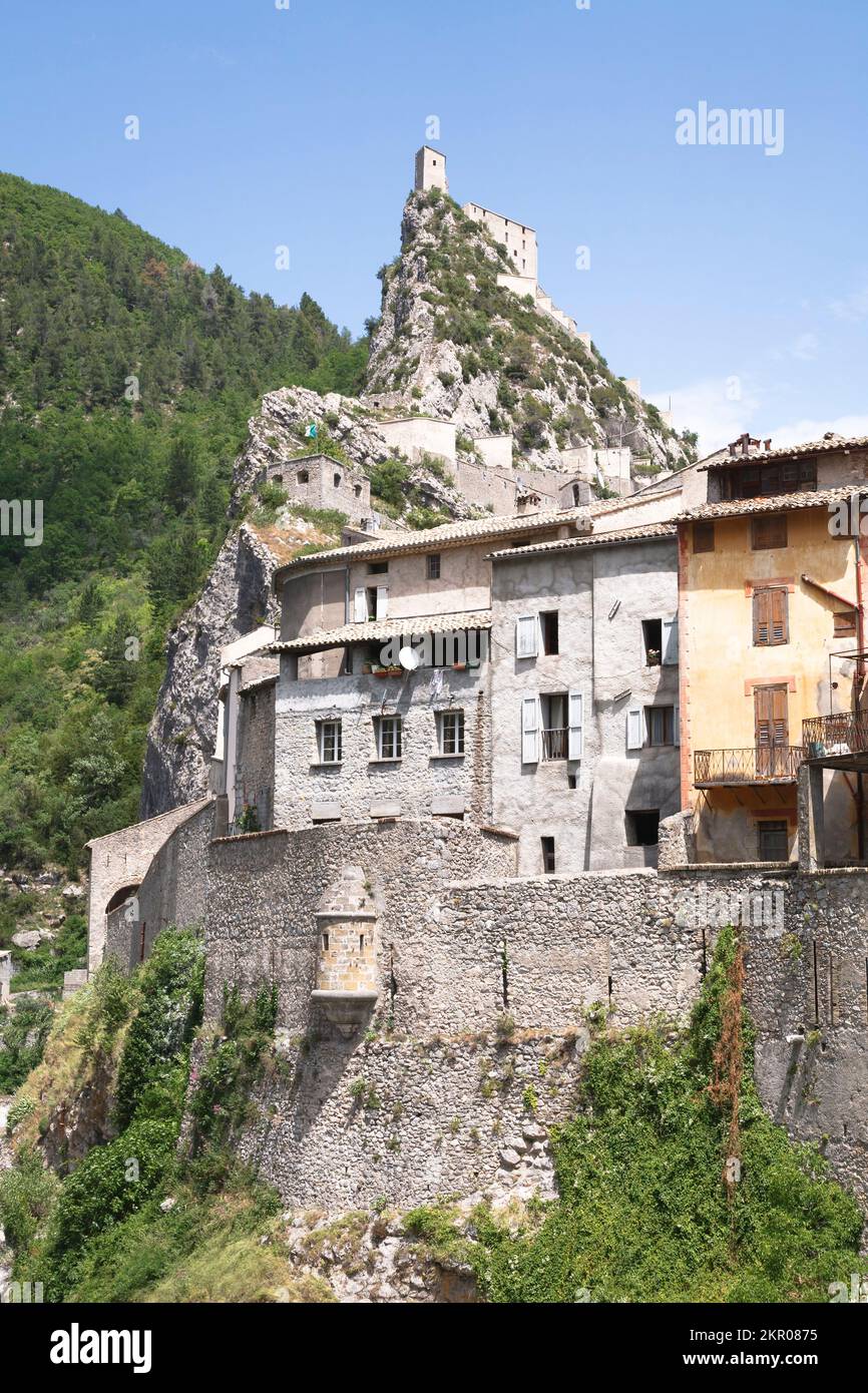 Entrevaux, ancient fortified village in Alpes-de-Haute-Provence, France Stock Photo
