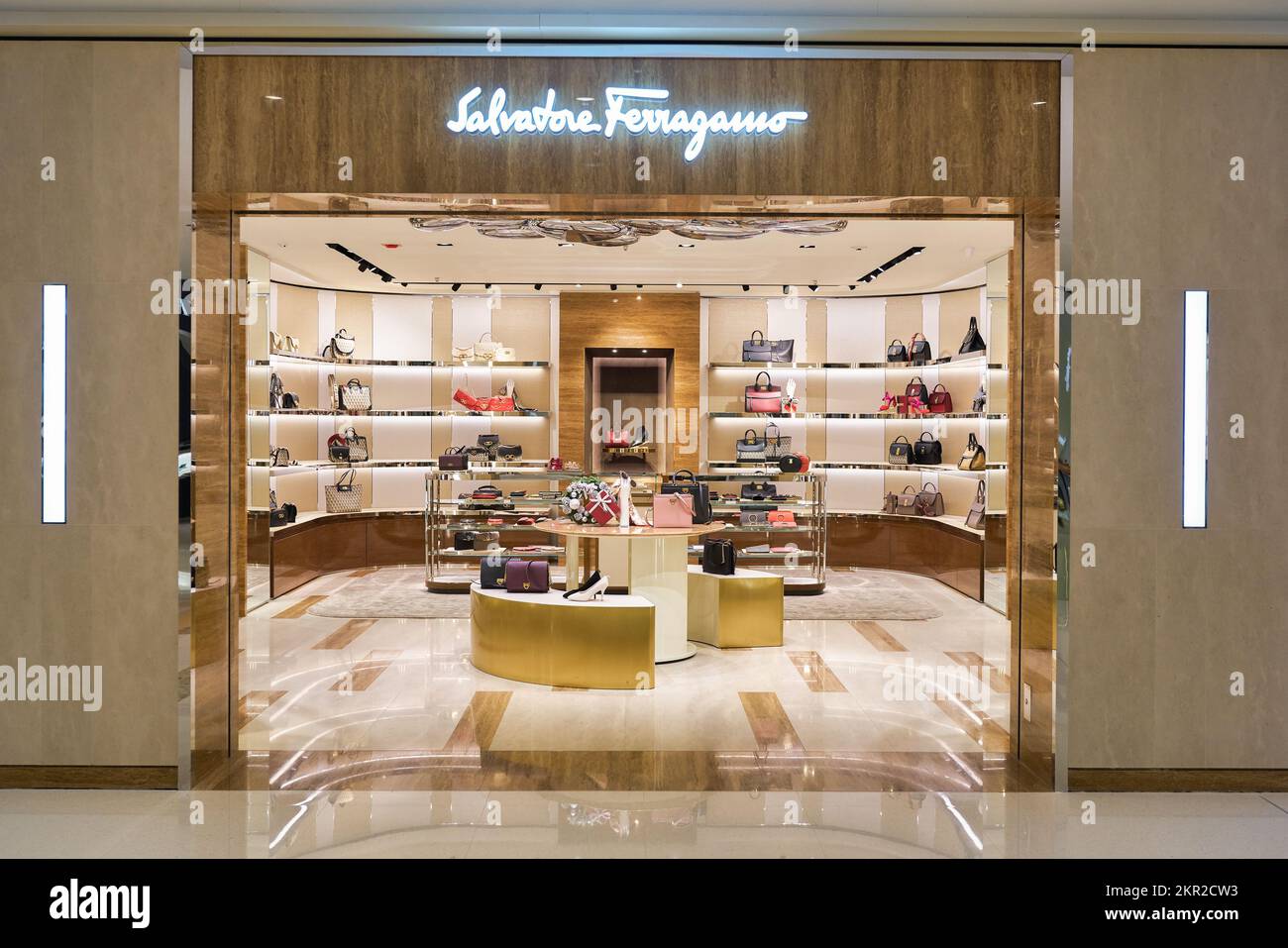 Salvatore ferragamo outlet hi-res stock photography and images - Alamy