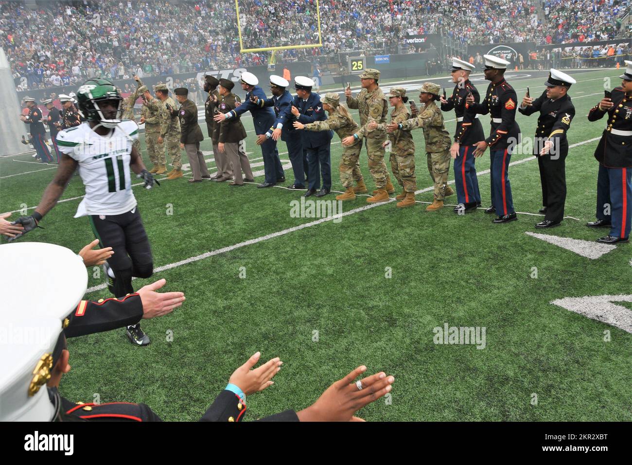 Florham Park, New Jersey, USA. 28th July, 2021. New York Jets wide receiver  Denzel Mims (11) takes part in a drill during morning training camp session  at the Atlantic Health Jets Training