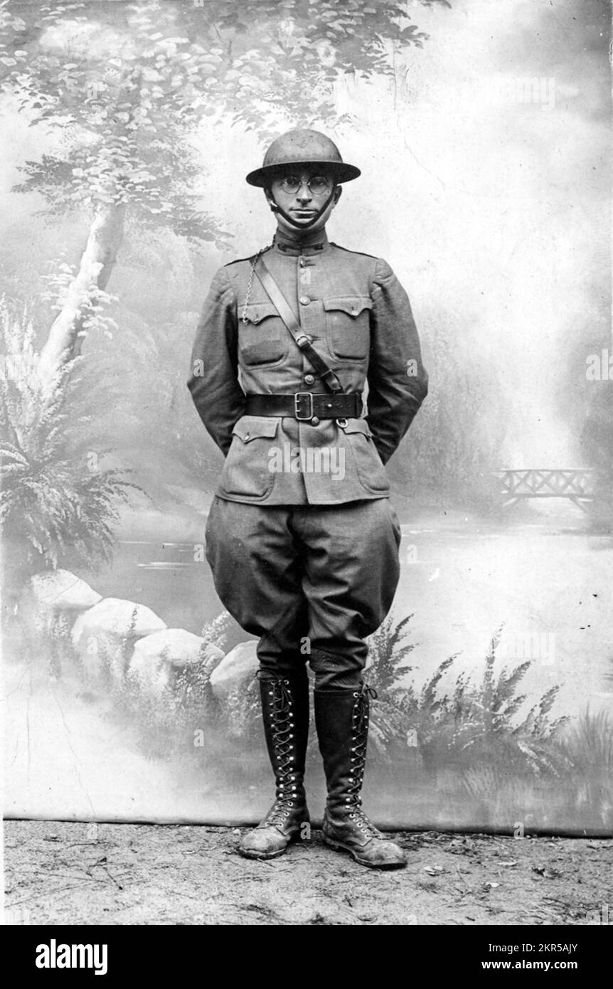 President Harry S Truman in WW1 american infantry uniform. Truman served on the Western Front with the US army in 1917 and 1918 Stock Photo