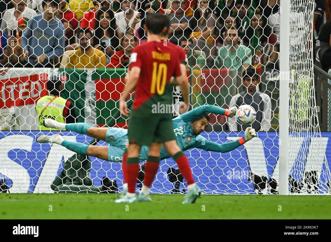 Martín Caceres of Uruguay during Portugal v Uruguay match of the Fifa World Cup, Qatar. , . Photo by Laurent Zabulon/ABACAPRESS.COMABACAPRESS.COM Credit: Abaca Press/Alamy Live News Stock Photo