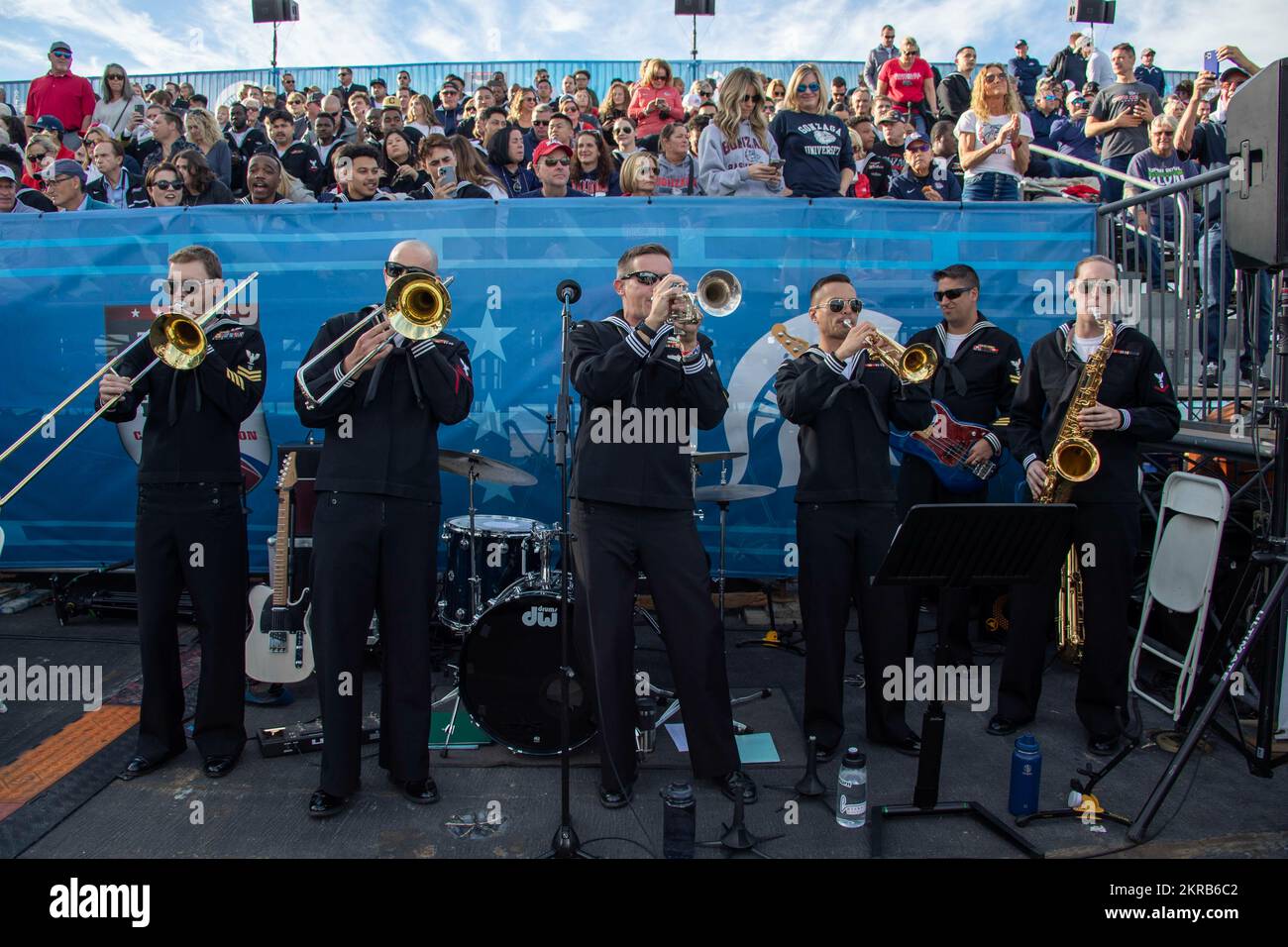 SAN DIEGO (Nov. 11, 2022) Sailors, attached to Navy Band Southwest ...