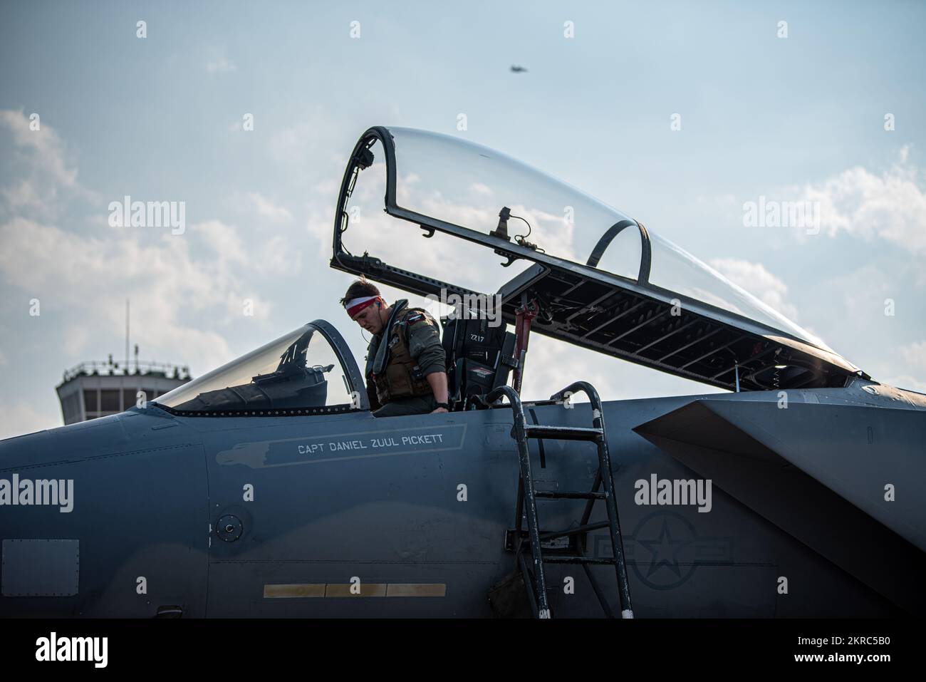 A 67th Fighter Squadron pilot returns from a successful flight on a F ...