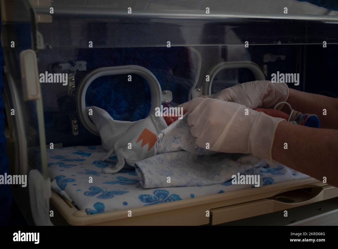 A Nurse Attends To A Premature Baby On April 4 2022 At Maternity   A Nurse Attends To A Premature Baby On April 4 2022 At Maternity Hospital No5 In The Southern Port City Of Odesa Ukraine 2KRD08G 