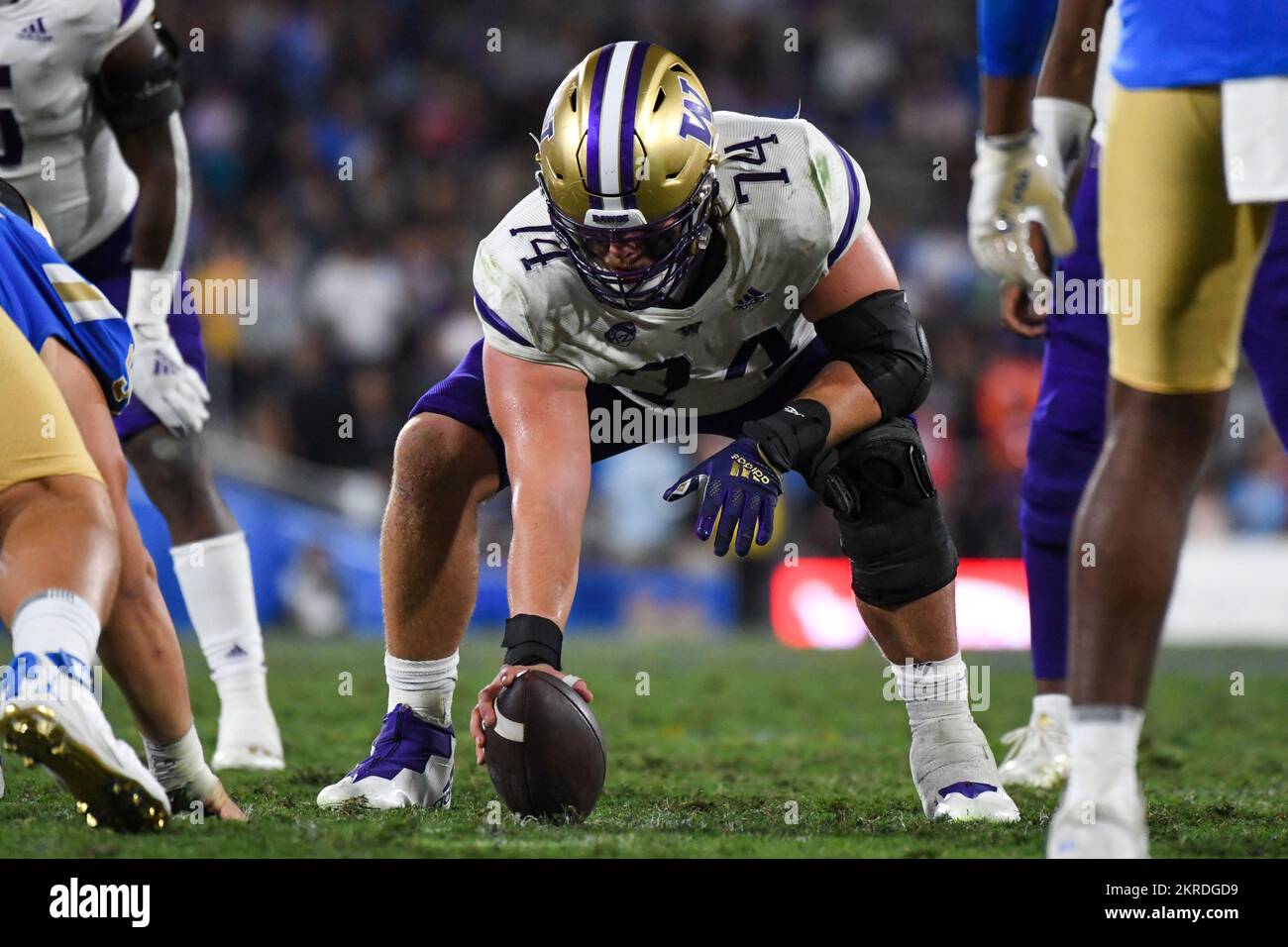 Washington Huskies offensive lineman Corey Luciano (74) during an NCAA football game against the UCLA Bruins, Friday, Sep. 30, 2022, in Pasadena, Cali Stock Photo