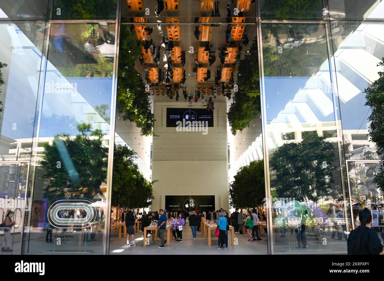 General overall view of the Apple store at The Grove on Thursday, Nov. 3, 2022, in Los Angeles. (Dylan Stewart/Image of Sport) Stock Photo