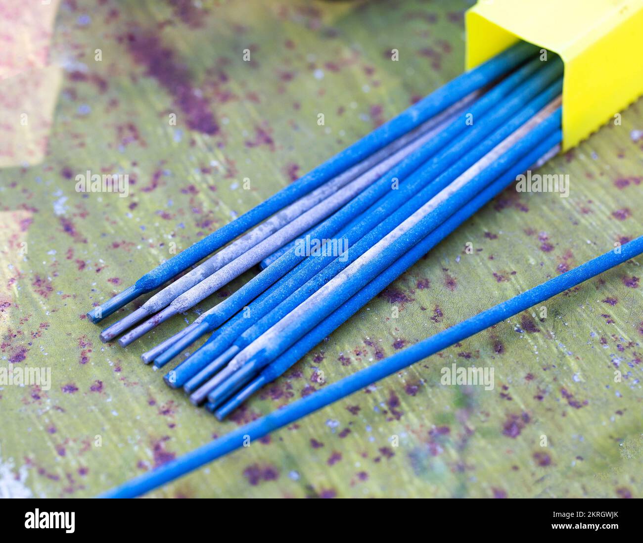 A set of electrodes for manual welding, seam and resistance welding of