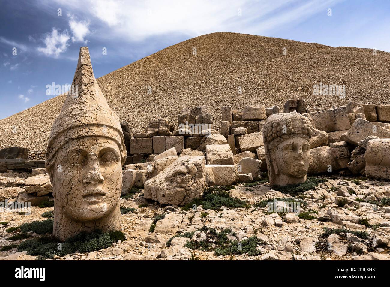 Mount Nemrut, Nemrut Dagi, west terrace, head statues of Antiochus I