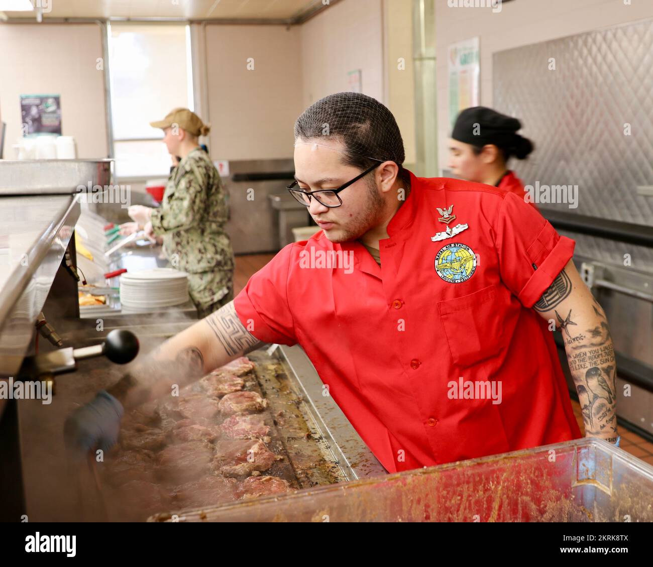 nas-lemoore-galley-prepares-thanksgiving-celebratory-meal-on-nov-22