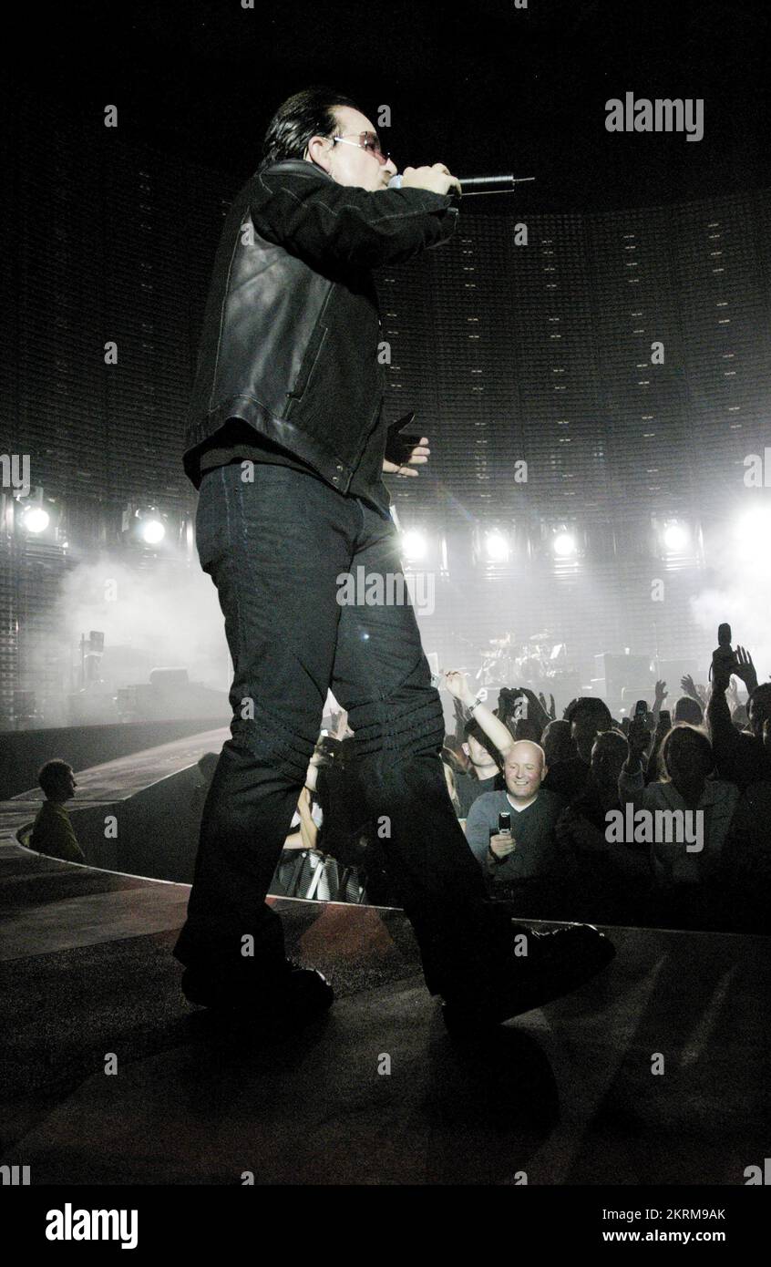 U2 bono 1976 hi-res stock photography and images - Alamy