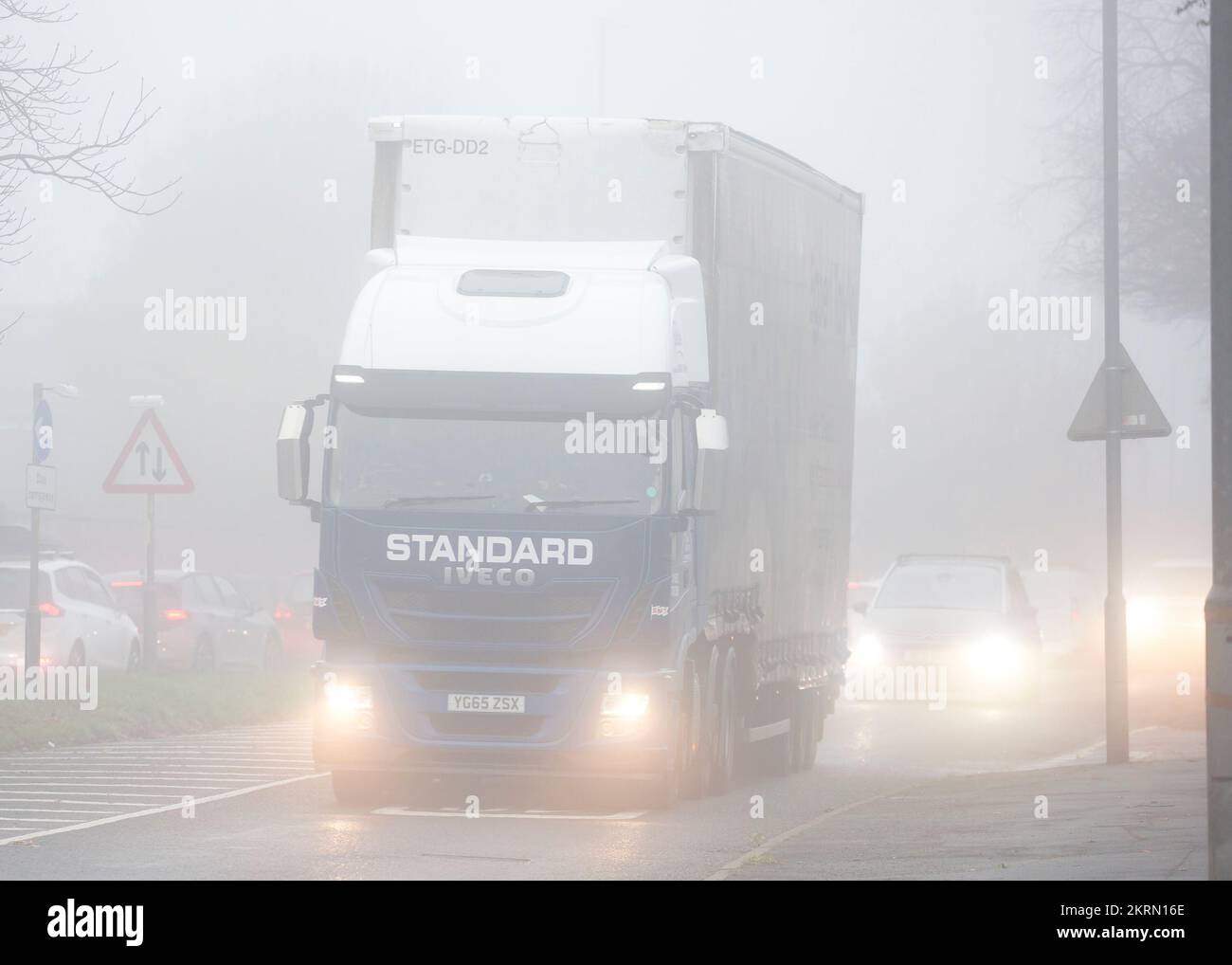 Kidderminster, UK. 29th November, 2022. UK weather Dense fog and mist