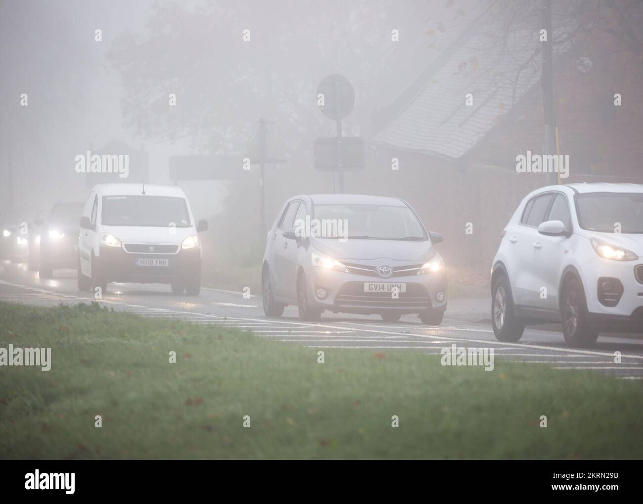 Kidderminster, UK. 29th November, 2022. UK weather Dense fog and mist
