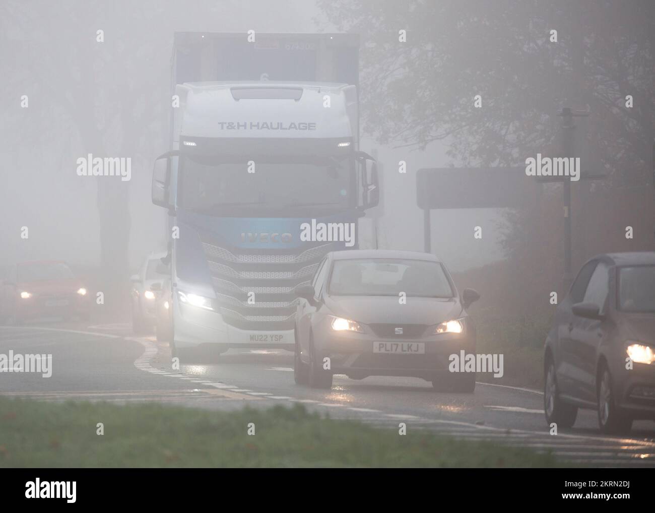 Kidderminster, UK. 29th November, 2022. UK weather Dense fog and mist