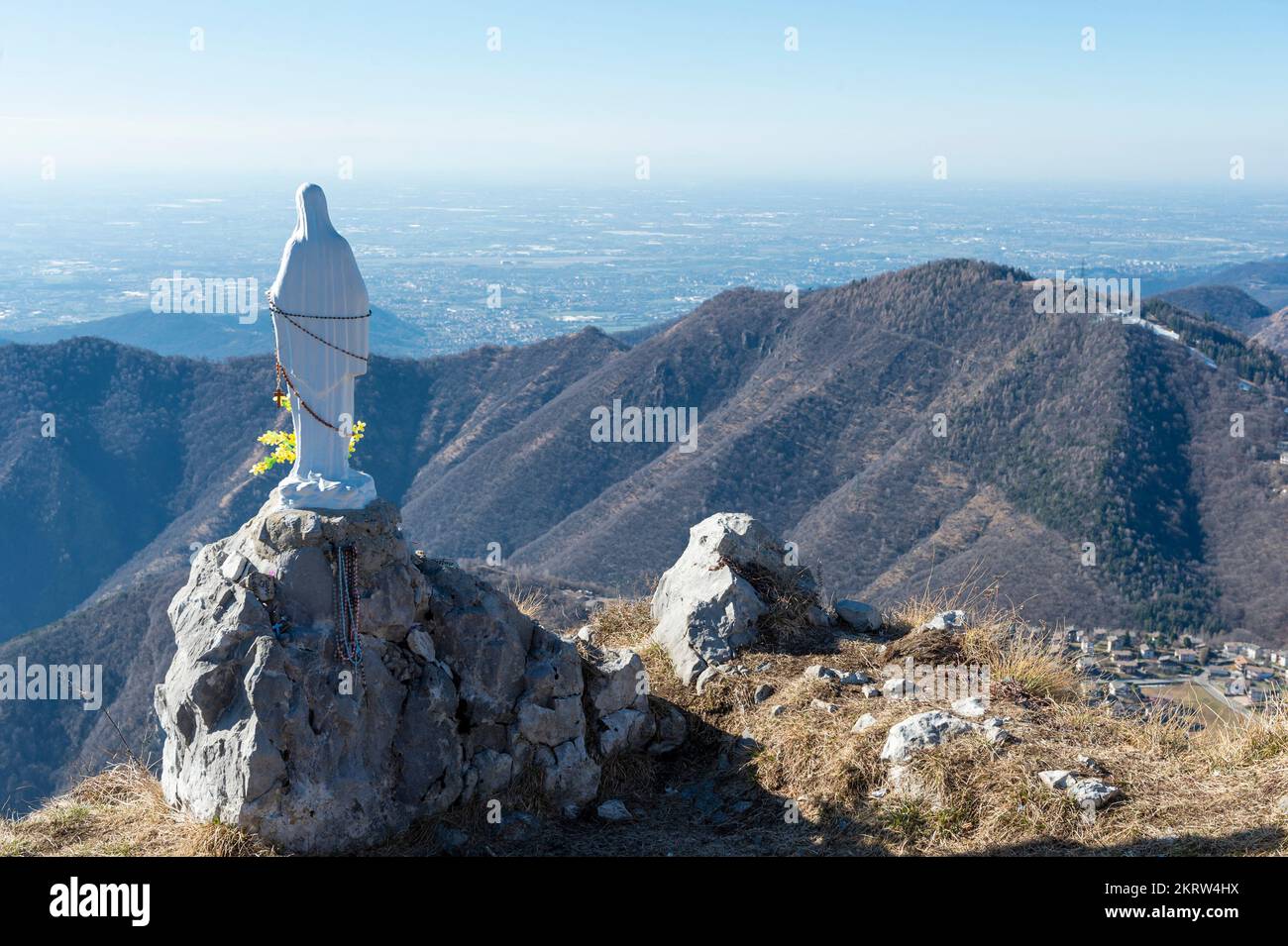 Madonna statue mountain italy hi-res stock photography and images - Alamy