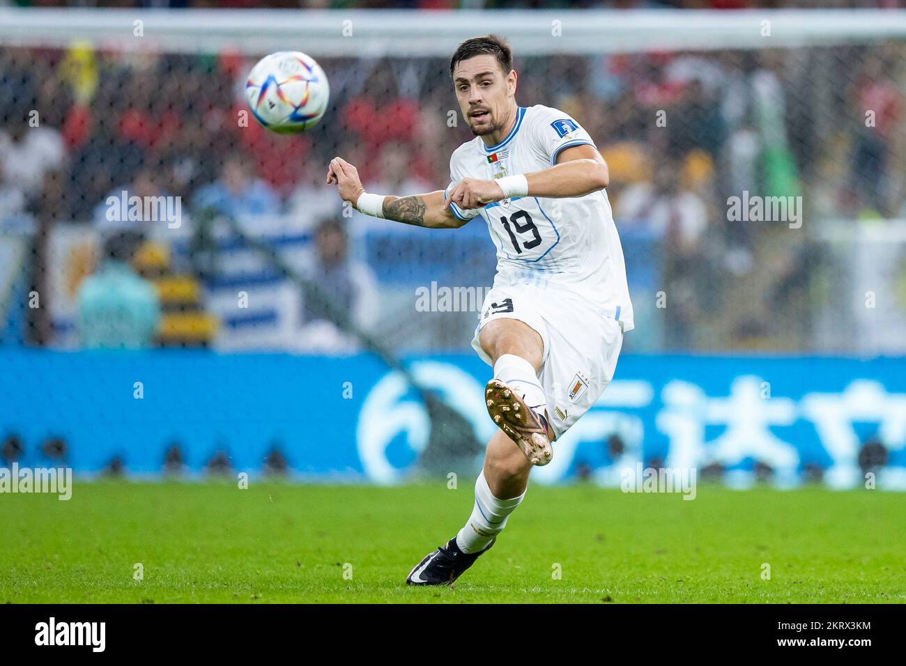 Lusail, Qatar. 28th Nov, 2022. Soccer: World Cup, Portugal - Uruguay, Preliminary round, Group H, Matchday 2, Lusail Iconic Stadium, Uruguay's Sebastian Coates in action. Credit: Tom Weller/dpa/Alamy Live News Stock Photo