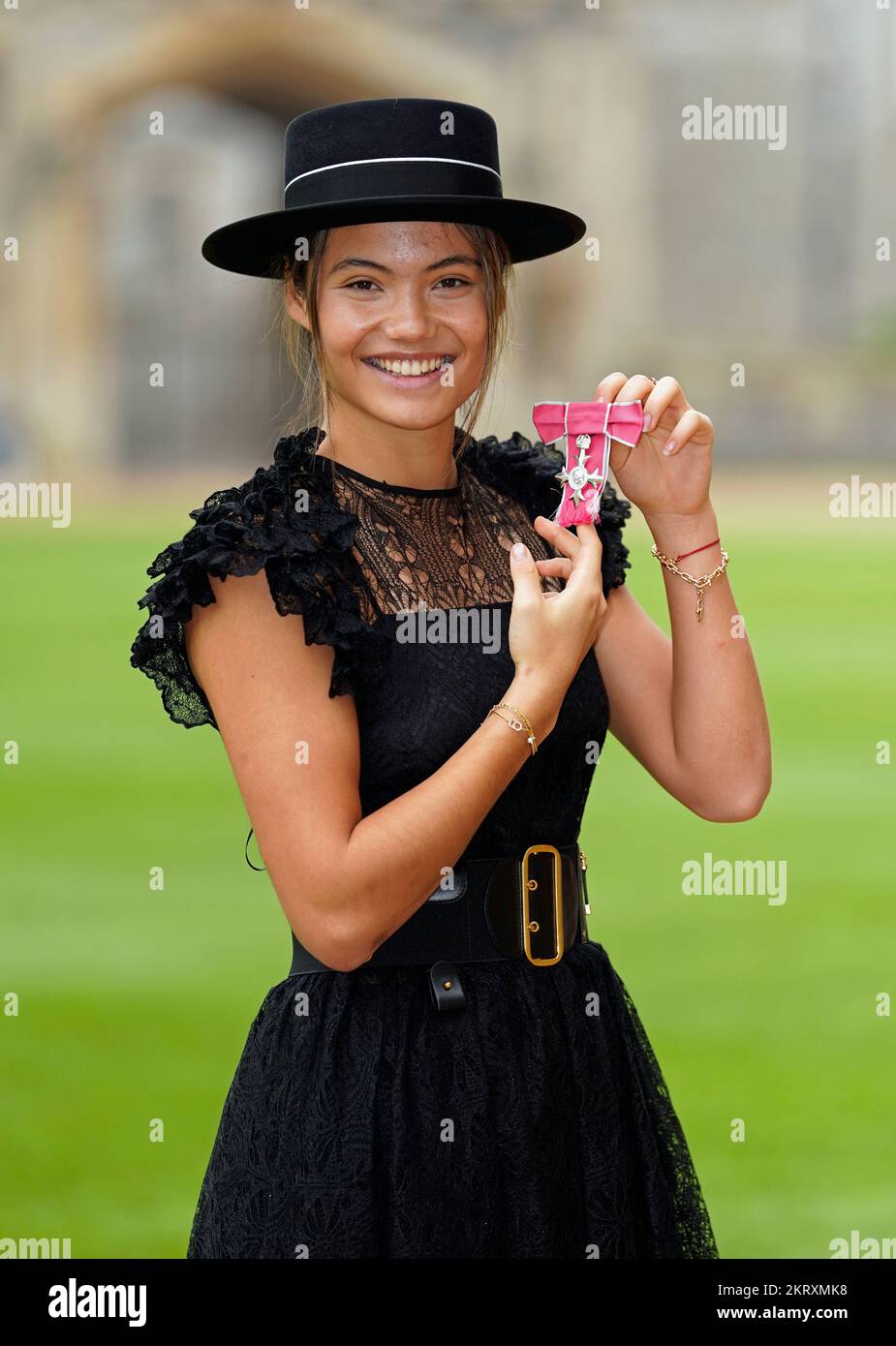 Emma Raducanu after she was made a MBE (Member of the Order of the British Empire) by King Charles III at Windsor Castle, during an Investiture ceremony. Picture date: Tuesday November 29, 2022. Stock Photo