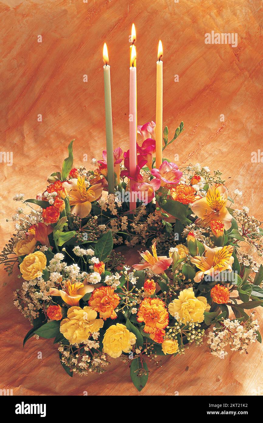 Advent Ring for All Seasons with four candles Stock Photo Alamy
